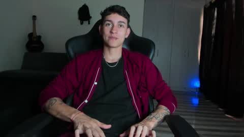 Snapshot of joshmiller_ chatting on 20, 11, 2025 Josh online show from 20, 11, 2025