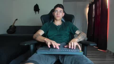 Snapshot of joshmiller_ chatting on 24, 11, 2025 Josh online show from 24, 11, 2025