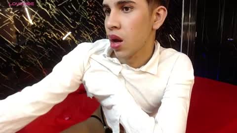 joshua_saenz_ online show from 17, 5, 2026