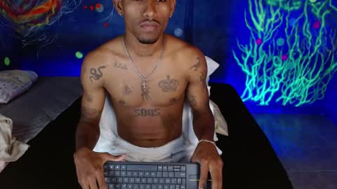 Snapshot of josua_bigcock chatting on 1, 12, 2025 Josua online show from 1, 12, 2025