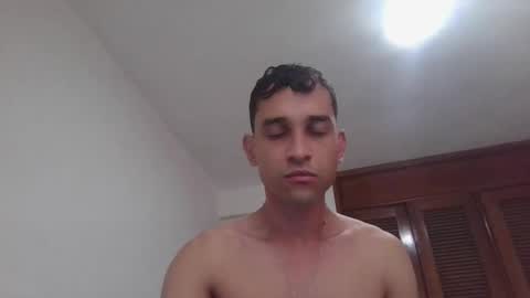Snapshot of jovenvergonguapo09 chatting on 14, 1, 2026 Van Helsing online show from 14, 1, 2026