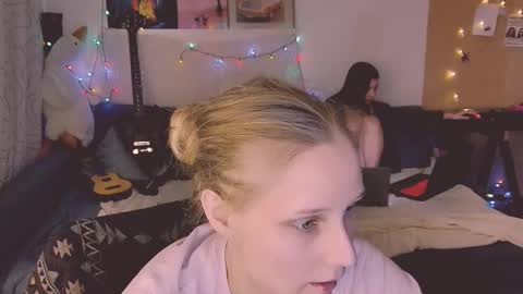 Snapshot of joy_keys chatting on 25, 2, 2025 joy_keys online show from 25, 2, 2025