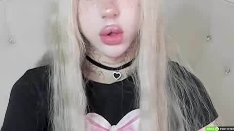 Snapshot of joybarker chatting on 15, 11, 2025 Joy Barker online show from 15, 11, 2025