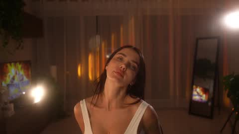 Jennifer Diaz online show from 12, 1, 2026