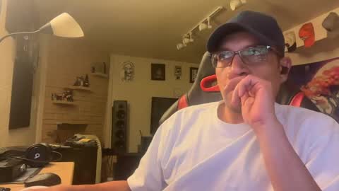 Snapshot of jsexy69 chatting on 4, 4, 2026 joe online show from 4, 4, 2026