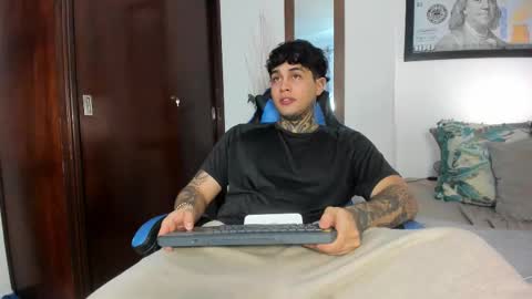 juan_alvarez18 online show from 13, 11, 2025