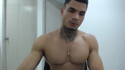 juan_gomez_1 online show from 26, 12, 2024