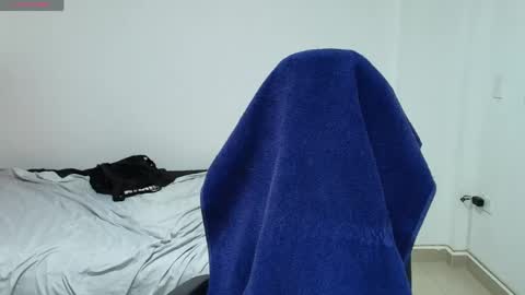 juan_gomez_1 online show from 17, 4, 2026