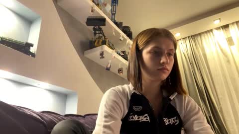 Lola online show from 1, 11, 2025