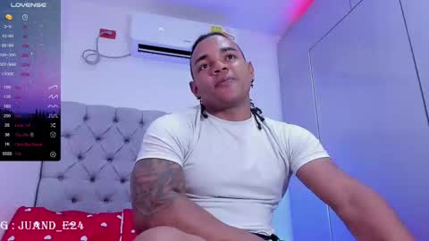 Snapshot of juande_24 chatting on 18, 2, 2025 independent model online show from 18, 2, 2025