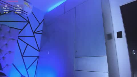 independent model online show from 19, 3, 2026