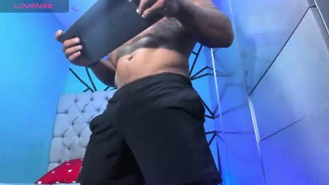independent model online show from 22, 7, 2026