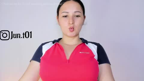Snapshot of juanita_thorne chatting on 7, 5, 2026 online show from 7, 5, 2026