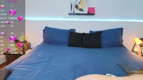 Blue online show from 13, 4, 2026