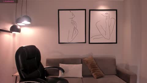 Juanita Clay online show from 18, 11, 2025