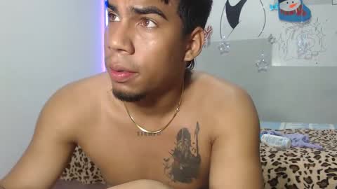 juanse_hot11 online show from 6, 1, 2025