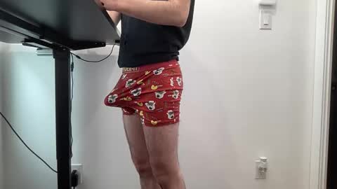 Snapshot of juicy_boy21 chatting on 12, 11, 2025 juicy boy21 online show from 12, 11, 2025