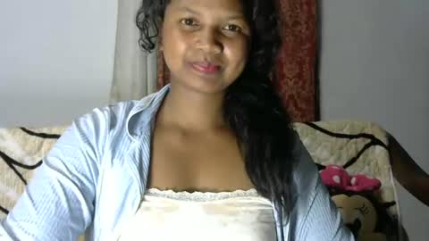 Snapshot of juicy_pretty chatting on 14, 7, 2026 stellah online show from 14, 7, 2026