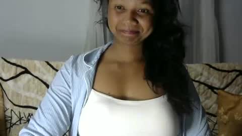Snapshot of juicy_pretty chatting on 2, 8, 2026 stellah online show from 2, 8, 2026