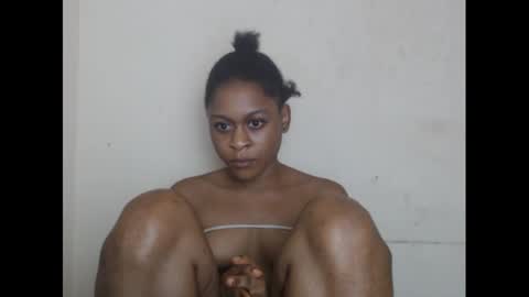 juicynwetx online show from 10, 3, 2025