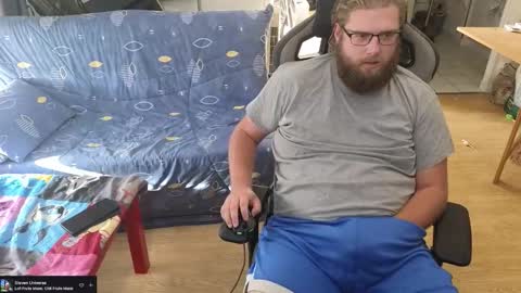 Snapshot of julcs chatting on 21, 10, 2025 Julcs online show from 21, 10, 2025