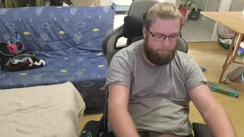 Snapshot of julcs chatting on 9, 4, 2026 Julcs online show from 9, 4, 2026