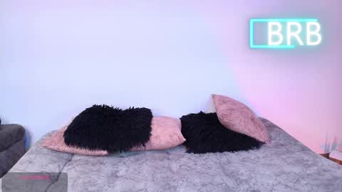 Jules and Gia online show from 3, 3, 2026