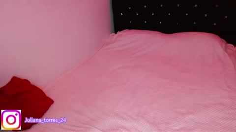 Snapshot of juli_69 chatting on 27, 12, 2024  Juliana Torres  online show from 27, 12, 2024