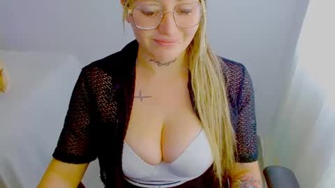 Snapshot of juli_69 chatting on 17, 9, 2025  Juliana Torres  online show from 17, 9, 2025