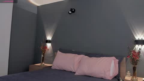 Juli Modelo Independiente online show from 6, 12, 2024