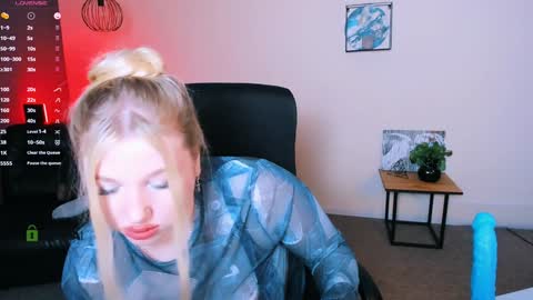juli kisss online show from 29, 12, 2024