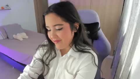 juli_santos_22 online show from 13, 1, 2025