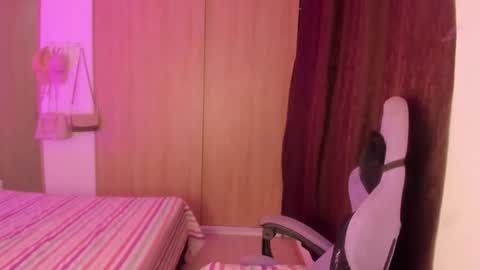 Snapshot of juli_santos_22 chatting on 26, 4, 2026 juli_santos_22 online show from 26, 4, 2026