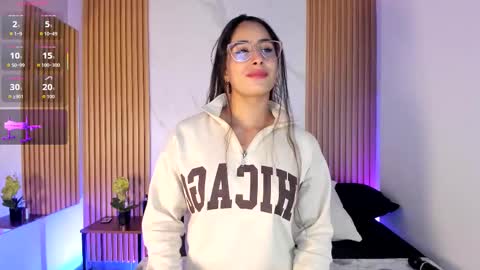 Snapshot of julia_martinezz_ chatting on 24, 2, 2026 J U L IA M A R T I N E Z online show from 24, 2, 2026