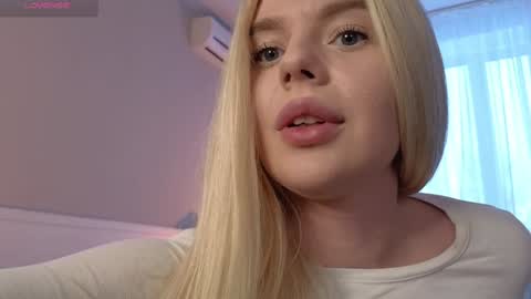 Molly online show from 5, 1, 2025