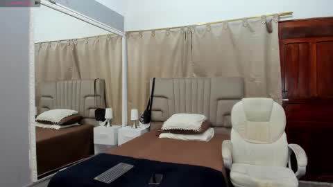 Snapshot of julian_billy chatting on 5, 2, 2025 julian billy online show from 5, 2, 2025