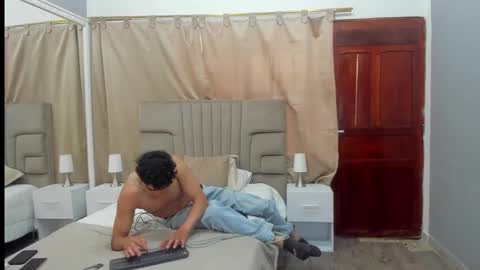 Snapshot of julian_billy chatting on 4, 3, 2025 julian billy online show from 4, 3, 2025