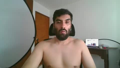 Snapshot of julian_patino chatting on 2, 10, 2025 julian_patino online show from 2, 10, 2025