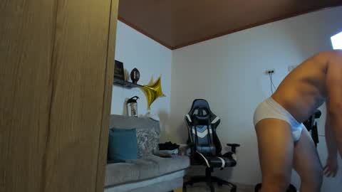 julian_wallace online show from 9, 9, 2025