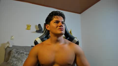 julian_wallace online show from 19, 12, 2025