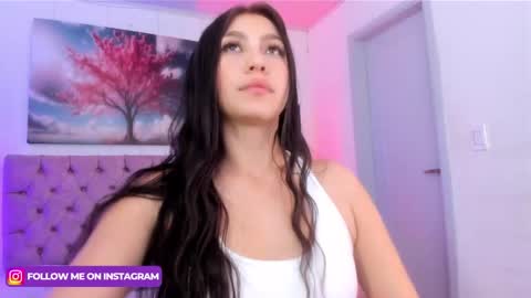 Snapshot of julianaa_castro chatting on 18, 2, 2025 JULIANA CASTRO online show from 18, 2, 2025