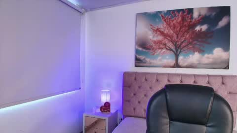  JULIANA CASTRO online show from 7, 4, 2026