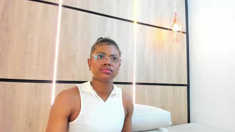 Snapshot of julianna_smith chatting on 18, 12, 2024 ANDREA online show from 18, 12, 2024
