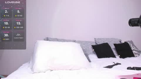 Julls online show from 2, 10, 2025