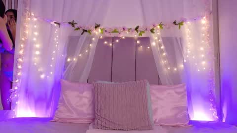 Juliet Bennet online show from 5, 2, 2026