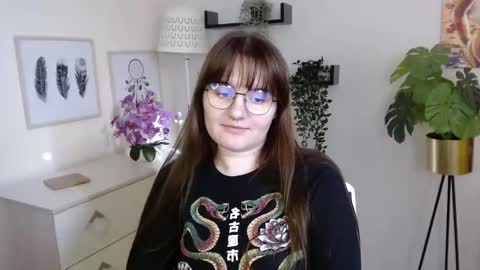 Snapshot of julie_extasy chatting on 22, 10, 2025 Julie online show from 22, 10, 2025