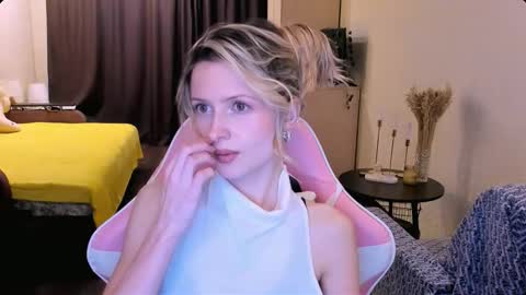 Julie online show from 3, 2, 2026