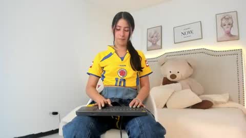 juliee_ross online show from 7, 7, 2026