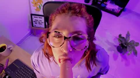 Snapshot of julieta_alves chatting on 4, 5, 2026 July online show from 4, 5, 2026