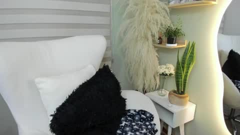 Julieta online show from 17, 4, 2026